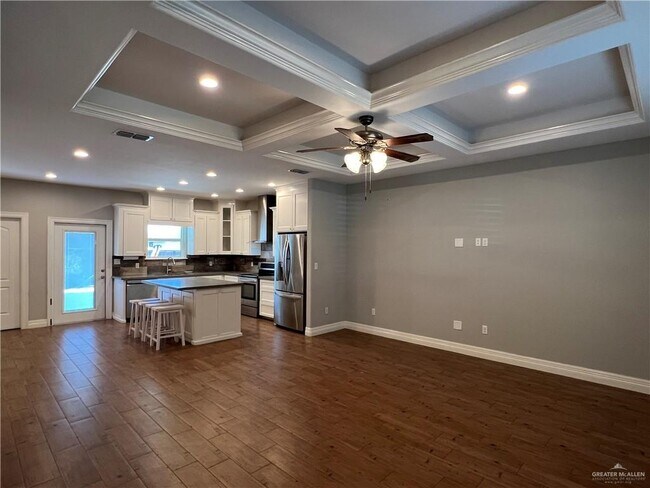 Building Photo - 201 McAllen St