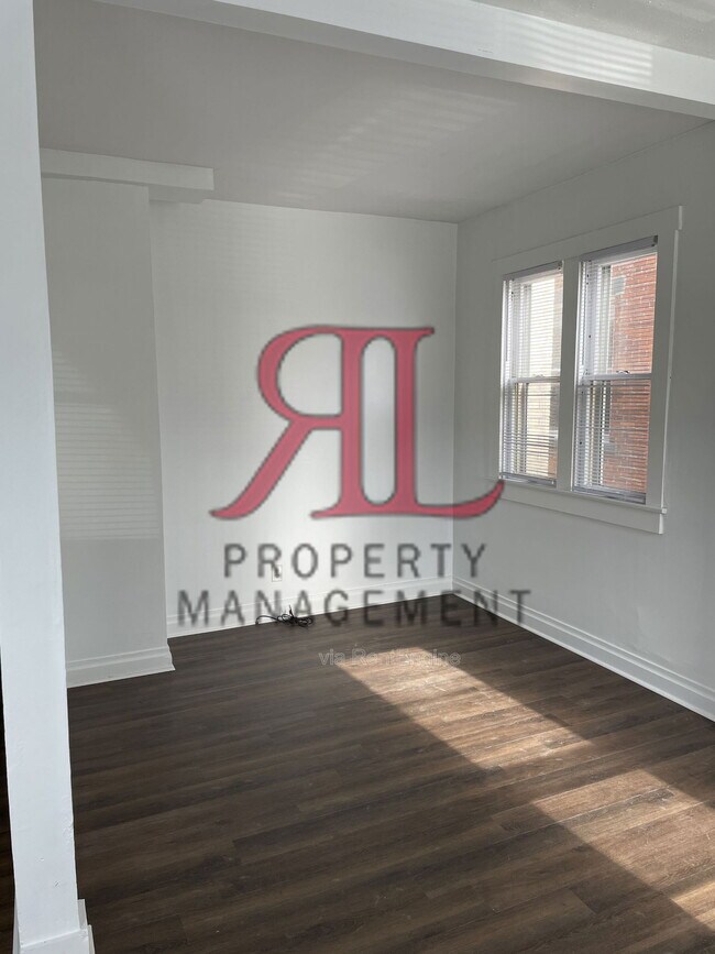 Foto del edificio - 346 Stewart Ave