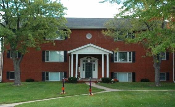 Foto principal - Riley/Bradley Apartments