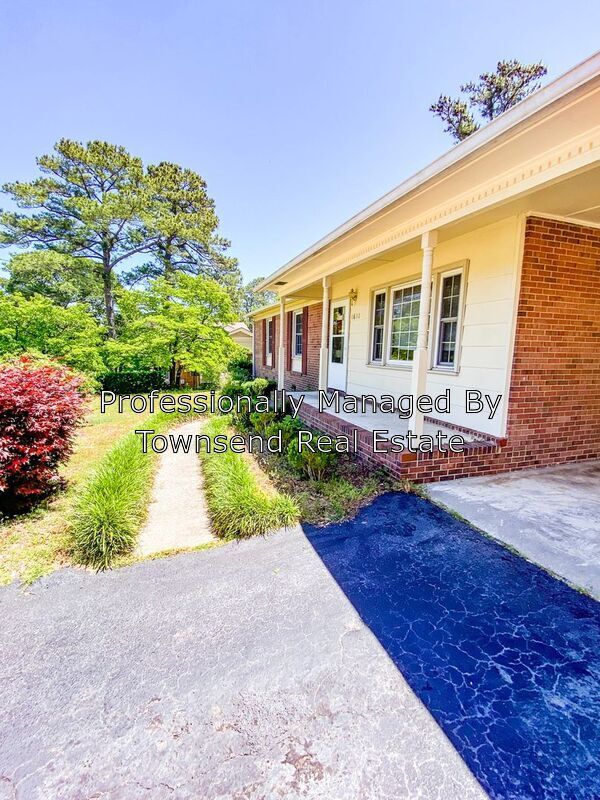 Building Photo - 4611 Coventry Rd. No Pets
