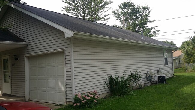 Building Photo - 3BDRM HOUSE FOR RENT