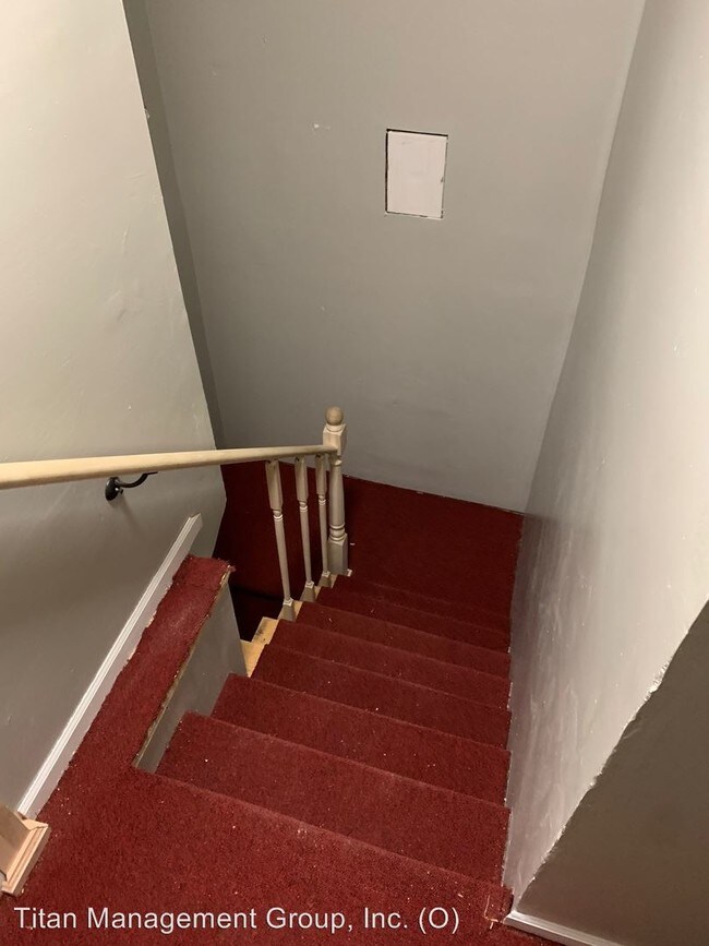 Foto del edificio - 452 S Main St