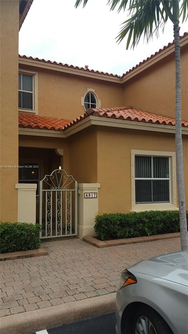 Building Photo - 4917 Tradewinds Ter