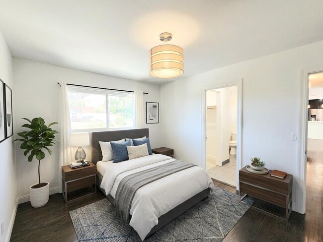 Building Photo - 3 bedroom 3 bathroom hillside Pacifica home with serene views