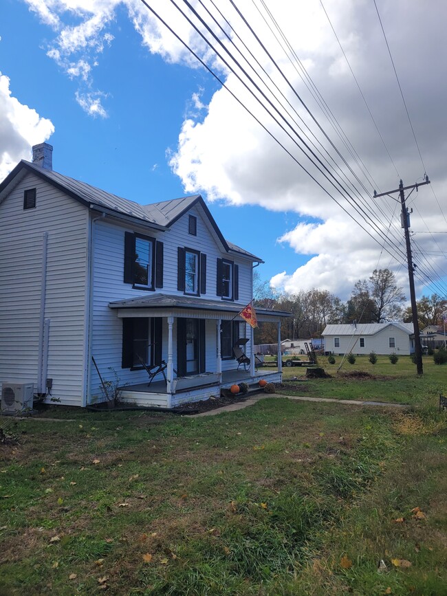 Building Photo - 1795 New Hope and Crimora Rd