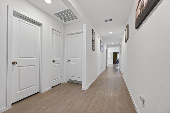 Foto del edificio - 16703 Rolling Pasture Ln