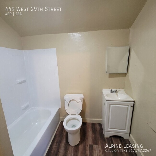 Building Photo - 449 W 29th St