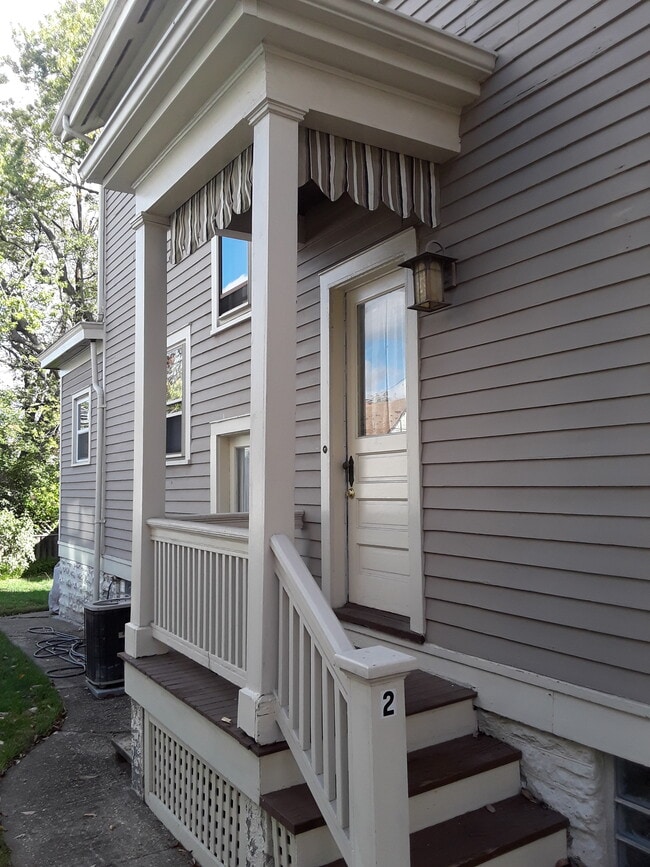 Entrance - 2461 Fairview Ave