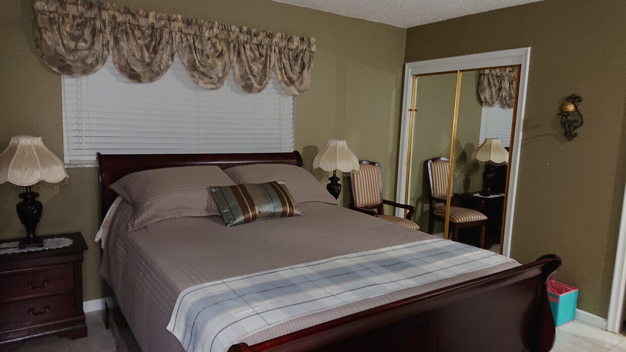 Foto del edificio - 400 NE 12th Ave