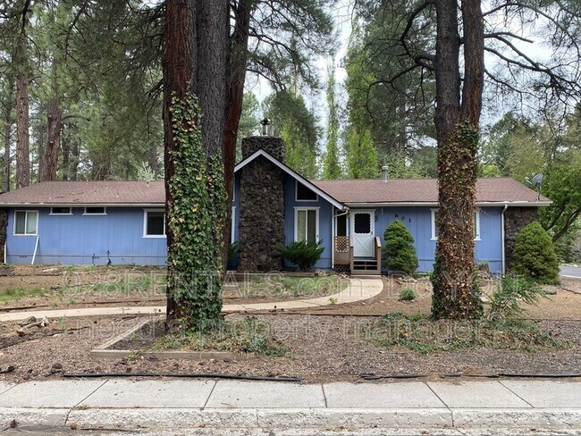 Foto del edificio - 801 W University Heights Dr S