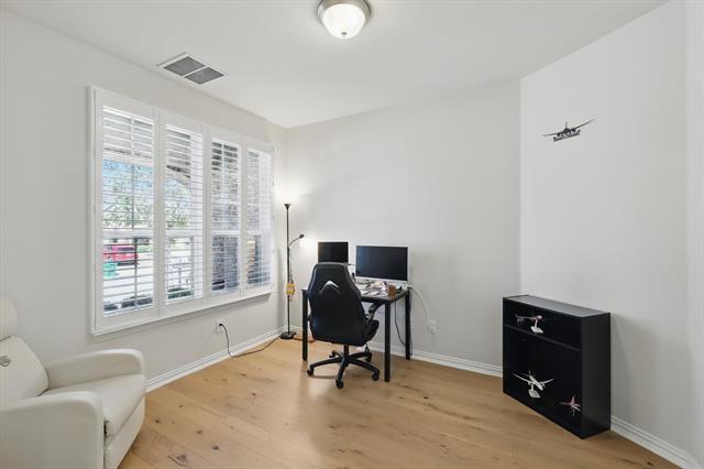 Building Photo - 1129 Berrydale Dr
