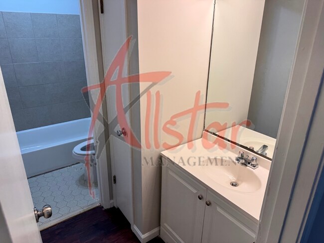 Foto del edificio - 4241 Faye Dr