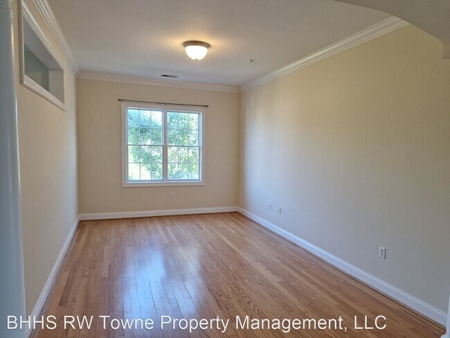 Building Photo - 3 br, 2 bath House - 5215 Center Street #301