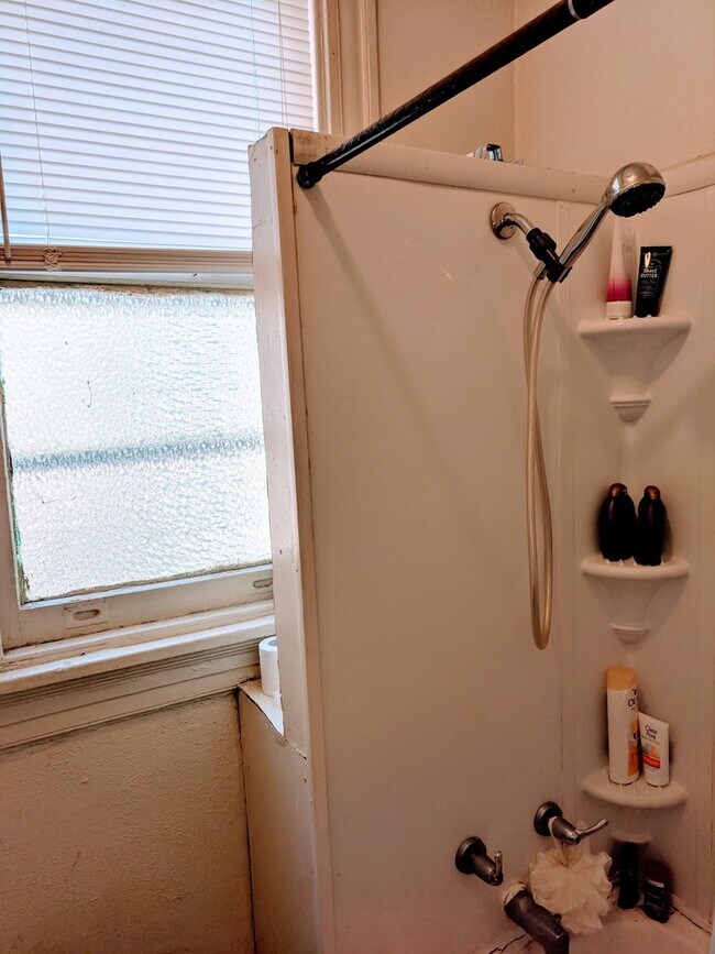 Foto del edificio - 1612 Floyd Ave