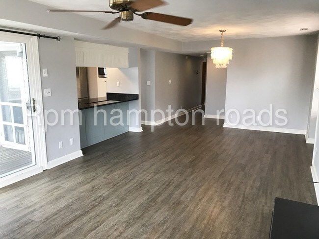 Building Photo - 1059 Little Bay Ave