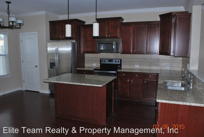 Building Photo - 3 br, 2.5 bath House - Hopeton Ct 2836