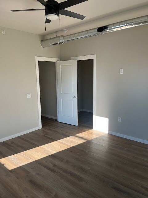 Foto del edificio - 203 E Oak St
