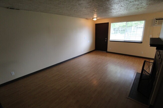Foto del edificio - 1205 N Cook St