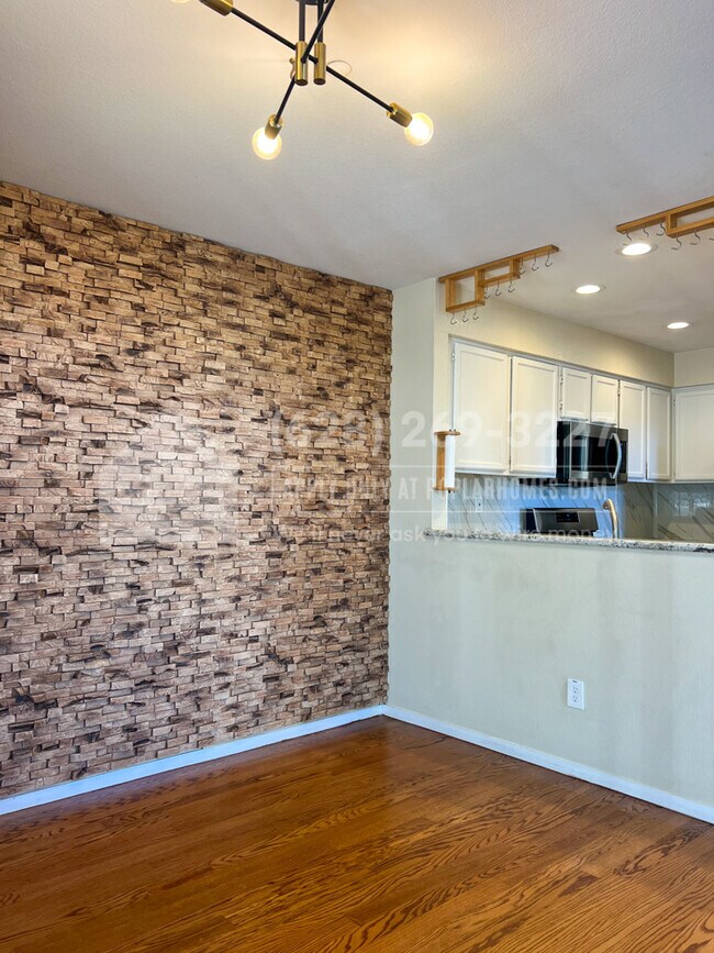 Building Photo - 5500 Cosmos Common