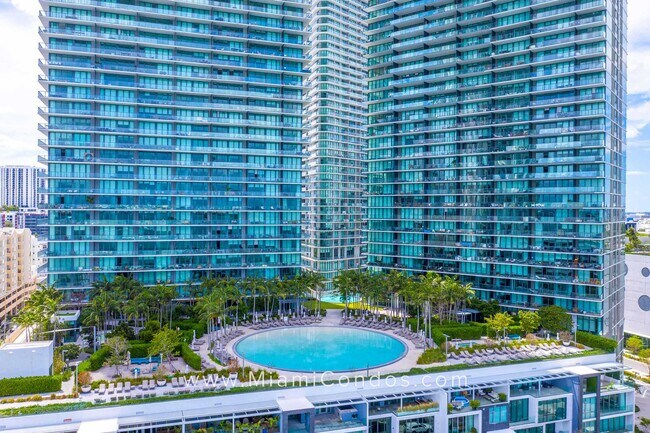 Foto del edificio - 650 NE 32nd St