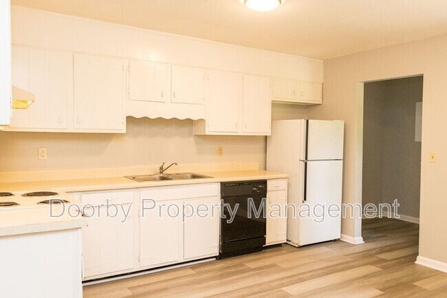 Foto del edificio - 5038 Cameron Ln