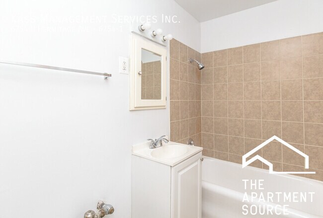 Foto del edificio - 6754 N Hermitage Ave