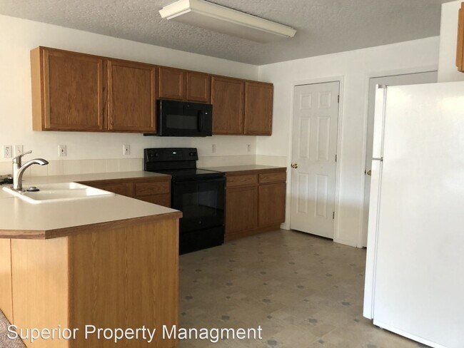 Building Photo - 2 br, 2 bath House - 2803 S Juniper St.