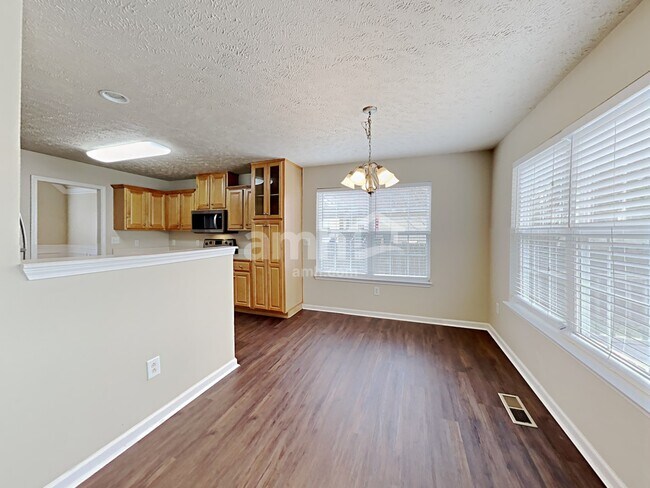 Building Photo - 1411 Carmack Ln