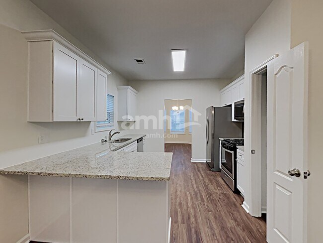 Building Photo - 92 Brookvalley Crossing