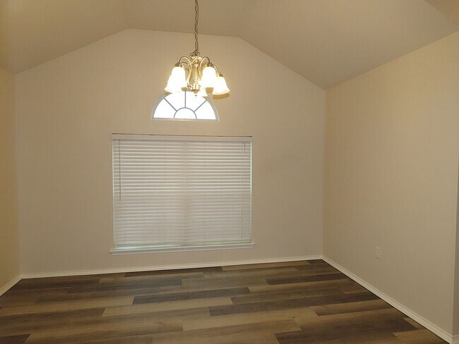 Building Photo - Beautiful 3 Bedroom, 2 Bath Home in Flint!