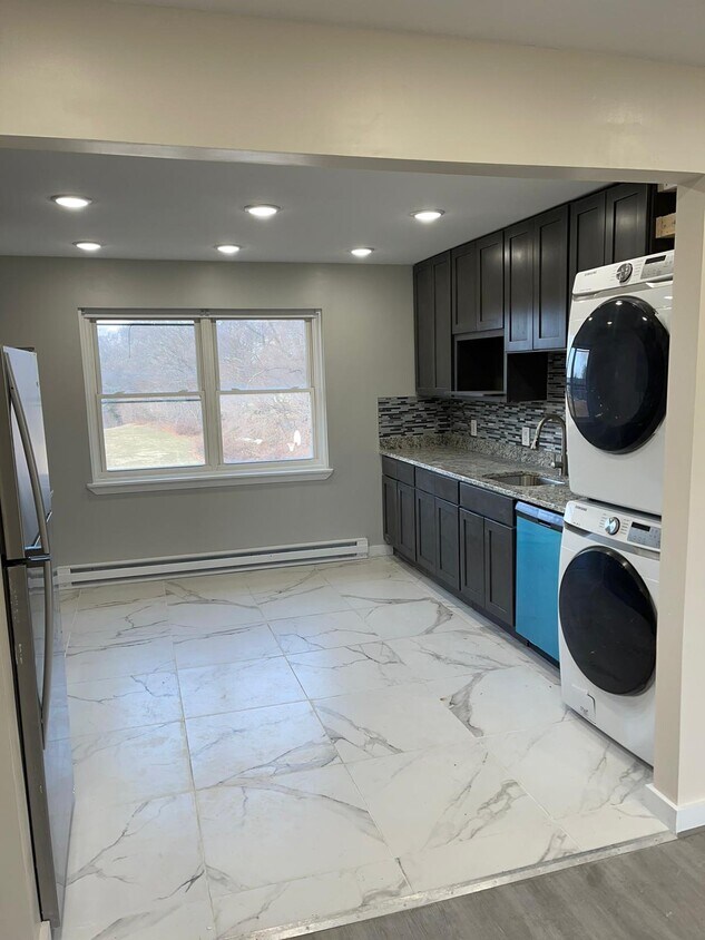 Sutton Place Apartments 16 Sutton Pl Groton, CT