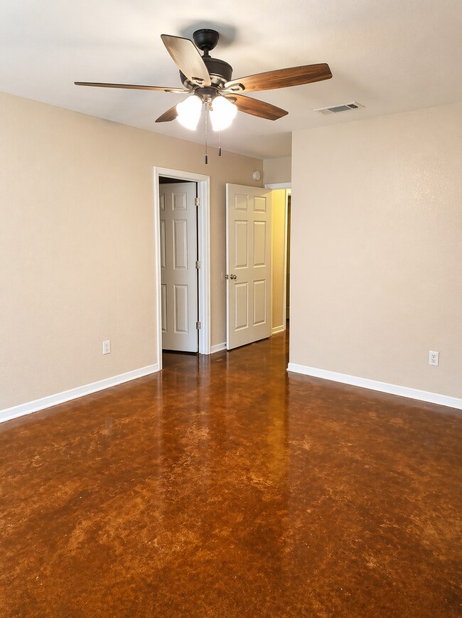 Foto del edificio - 1606 Libby Ln