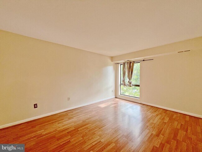 Foto del edificio - 13145 Dairymaid Dr