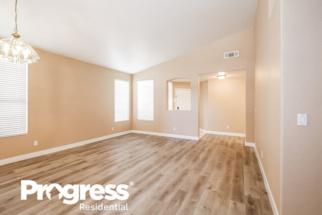 Building Photo - 1736 Shadow Bay Ct