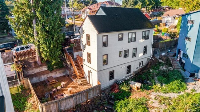 Building Photo - 5060 Renton Ave S