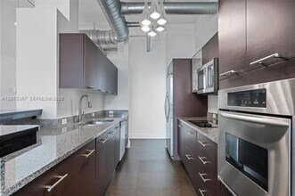 Building Photo - 3029 NE 188th St
