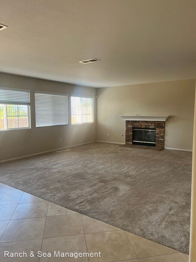 Building Photo - 4 br, 2.5 bath House - 4300 Canyon Vista Dr.