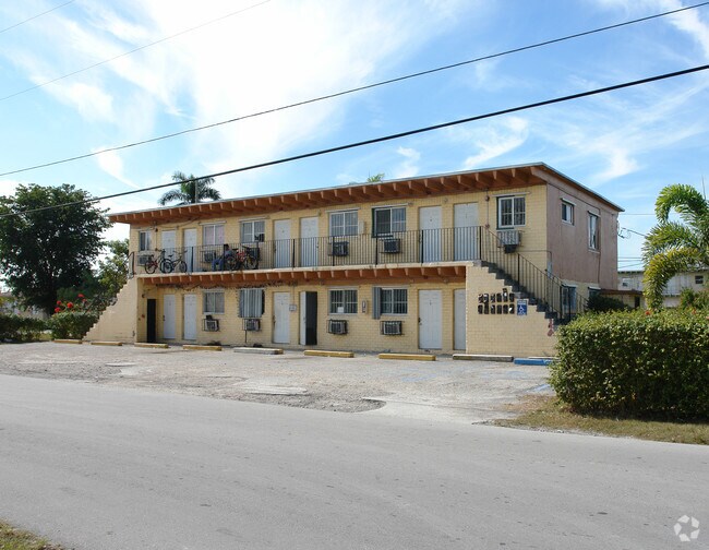 Building Photo - Sunshine Apartments