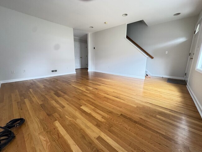 Foto del edificio - 17 Glenwood Ave