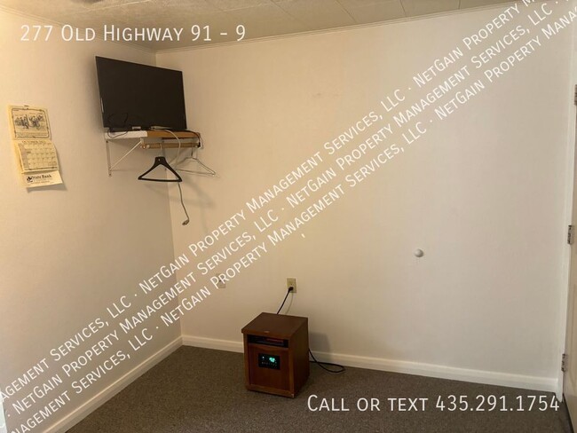 Building Photo - Parowan Studio Apartment