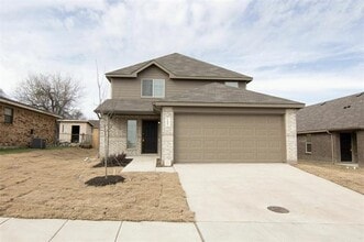 Building Photo - 1600 Bobolink