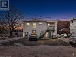 Building Photo - 14 Victoria Ave N