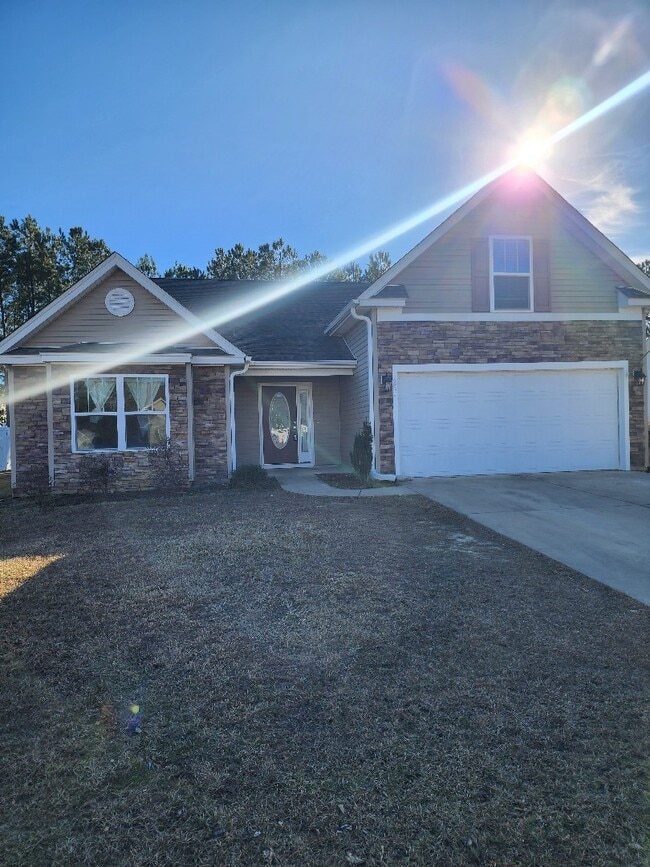 Building Photo - 223 Leadoff Dr