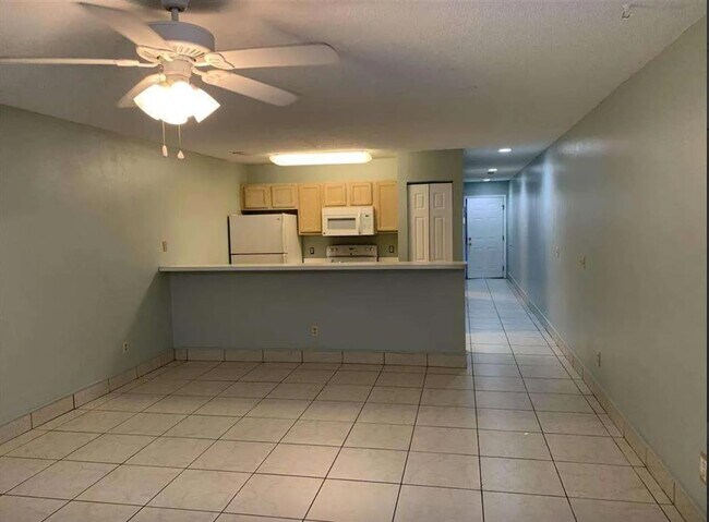 Foto del edificio - 4265 Villas Dr