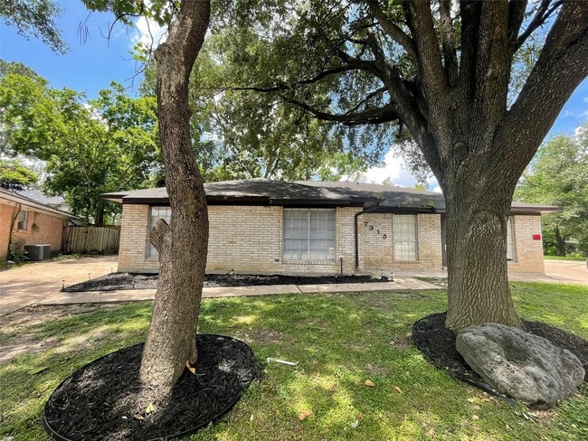 Building Photo - 7315 Housman