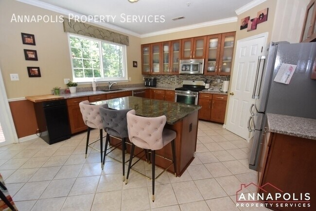 Foto del edificio - 2711 Summers Ridge Dr