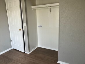 Building Photo - 118 Walnut St