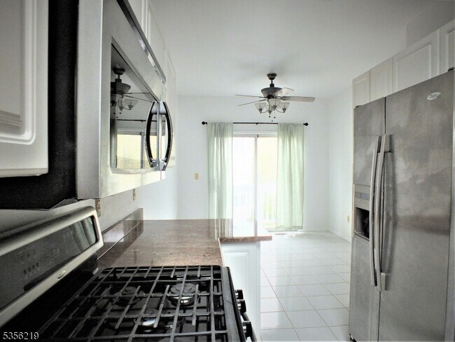 Building Photo - 1403 Norwood Way