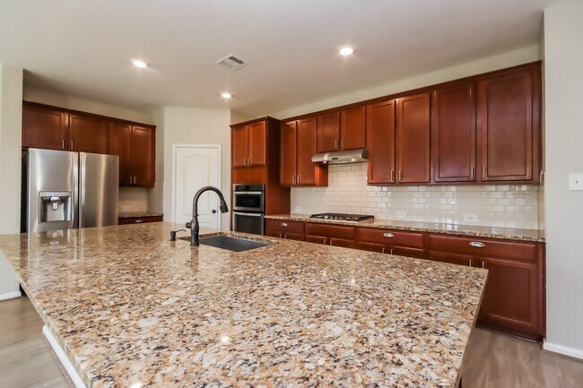 Building Photo - 25515 Kensington Lk Dr