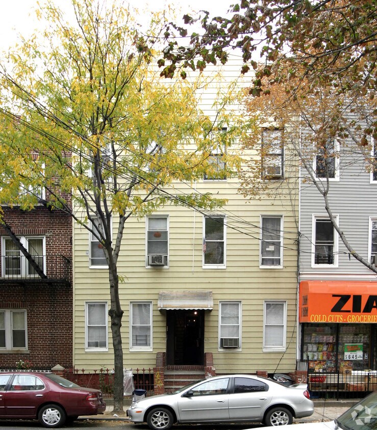 Foto principal - 413 Woodward Ave